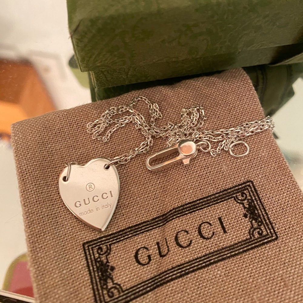 gucci necklace